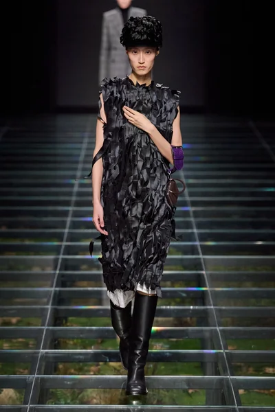 Look 4
